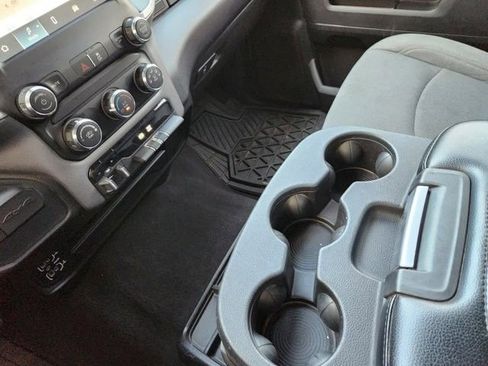 Used 2024 RAM 2500 Big Horn AWD/4WD image 18