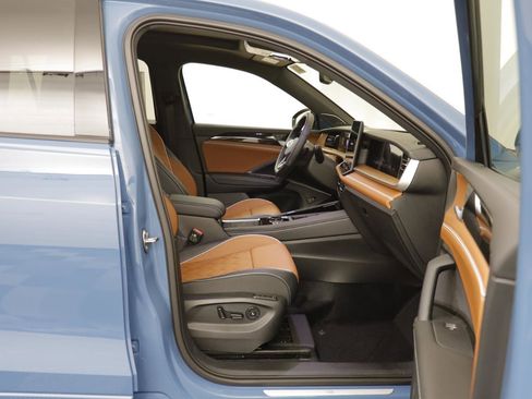 New 2026 Volkswagen Tiguan SEL R-Line image 19