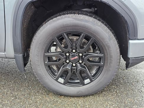 Used 2023 GMC Sierra 1500 Elevation image 9