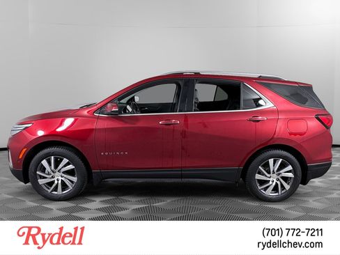 Used 2023 Chevrolet Equinox Premier AWD/4WD image 2