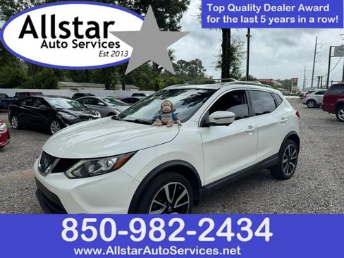 Used 2017 Nissan Rogue Sport SL w/ SL Premium Package FWD image 1