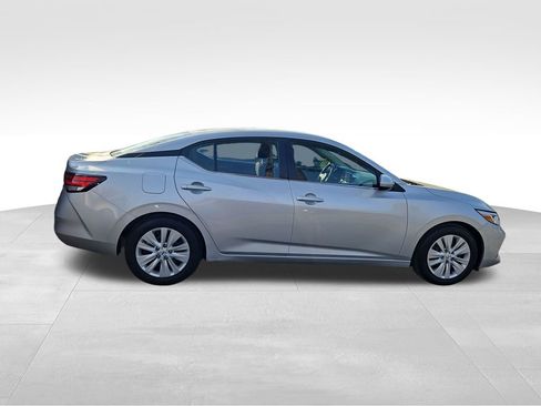 Used 2023 Nissan Sentra S image 4
