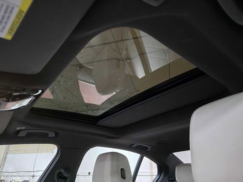 Used 2024 BMW 530i xDrive w/ Convenience Package image 25