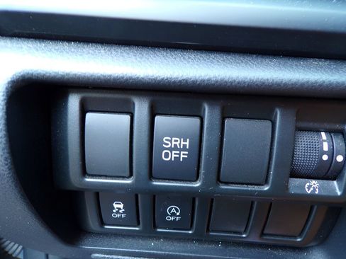 Used 2022 Subaru Forester AWD/4WD image 18