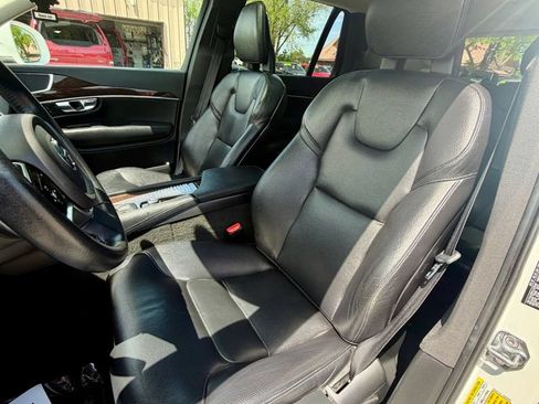 Used 2018 Volvo XC90 T6 Momentum w/ Momentum Plus Package AWD/4WD image 29
