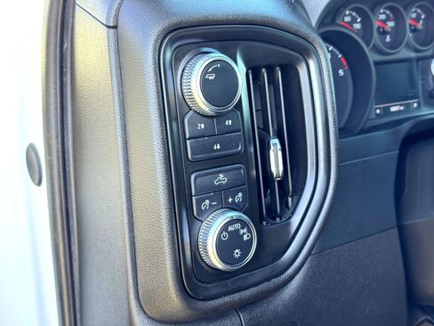 Used 2024 GMC Sierra 2500 Pro w/ Convenience Package image 14