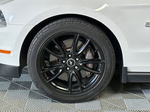 Used 2012 Ford Mustang GT Premium w/ Brembo Brake Pkg RWD image 38