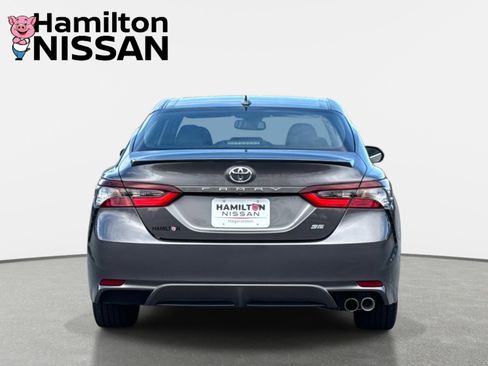 Used 2024 Toyota Camry SE image 3