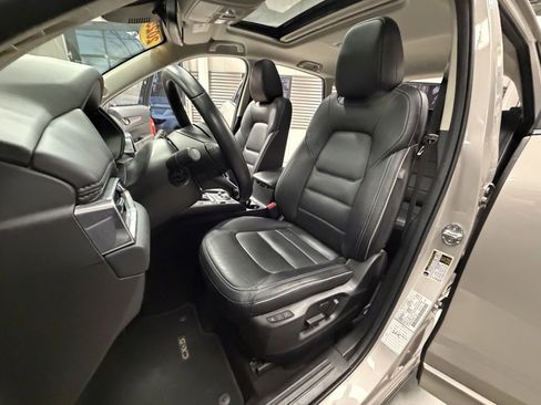 Used 2025 MAZDA CX-5 AWD 2.5 S w/ Preferred Package image 8