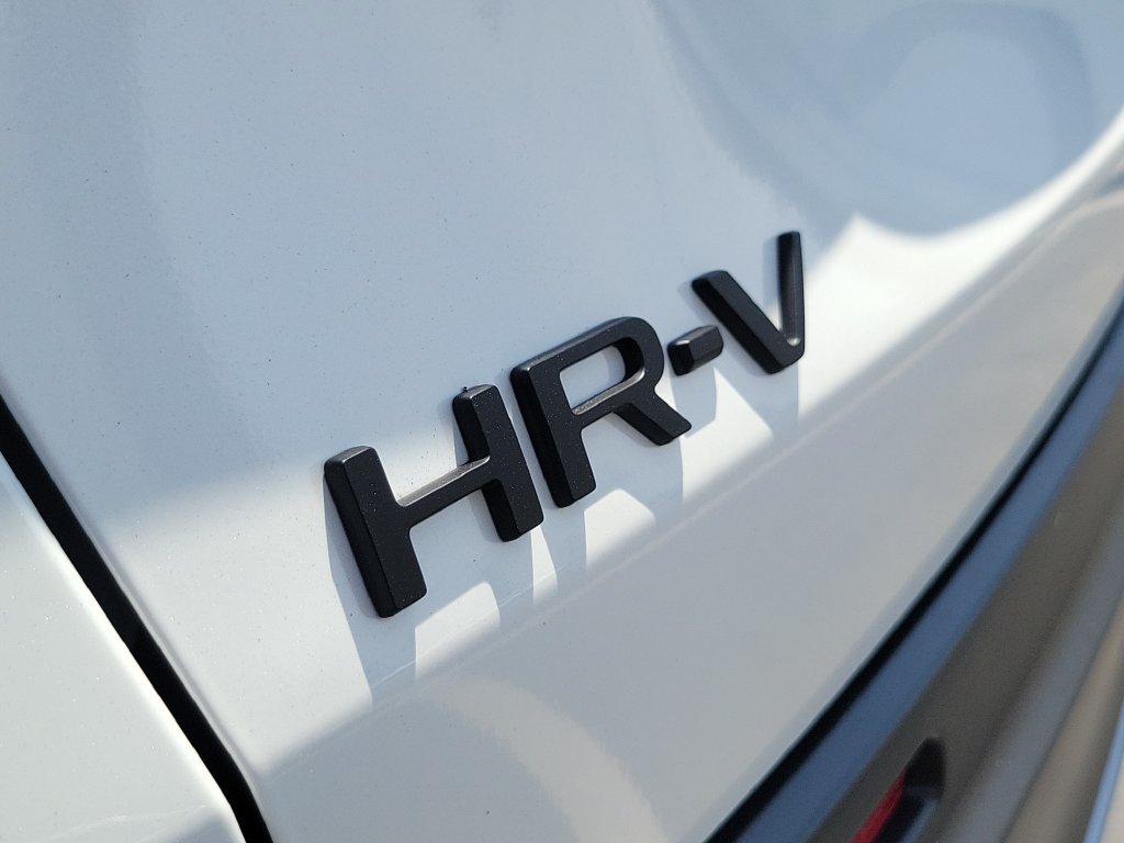 Used 2027 Honda HR-V Sport image 8