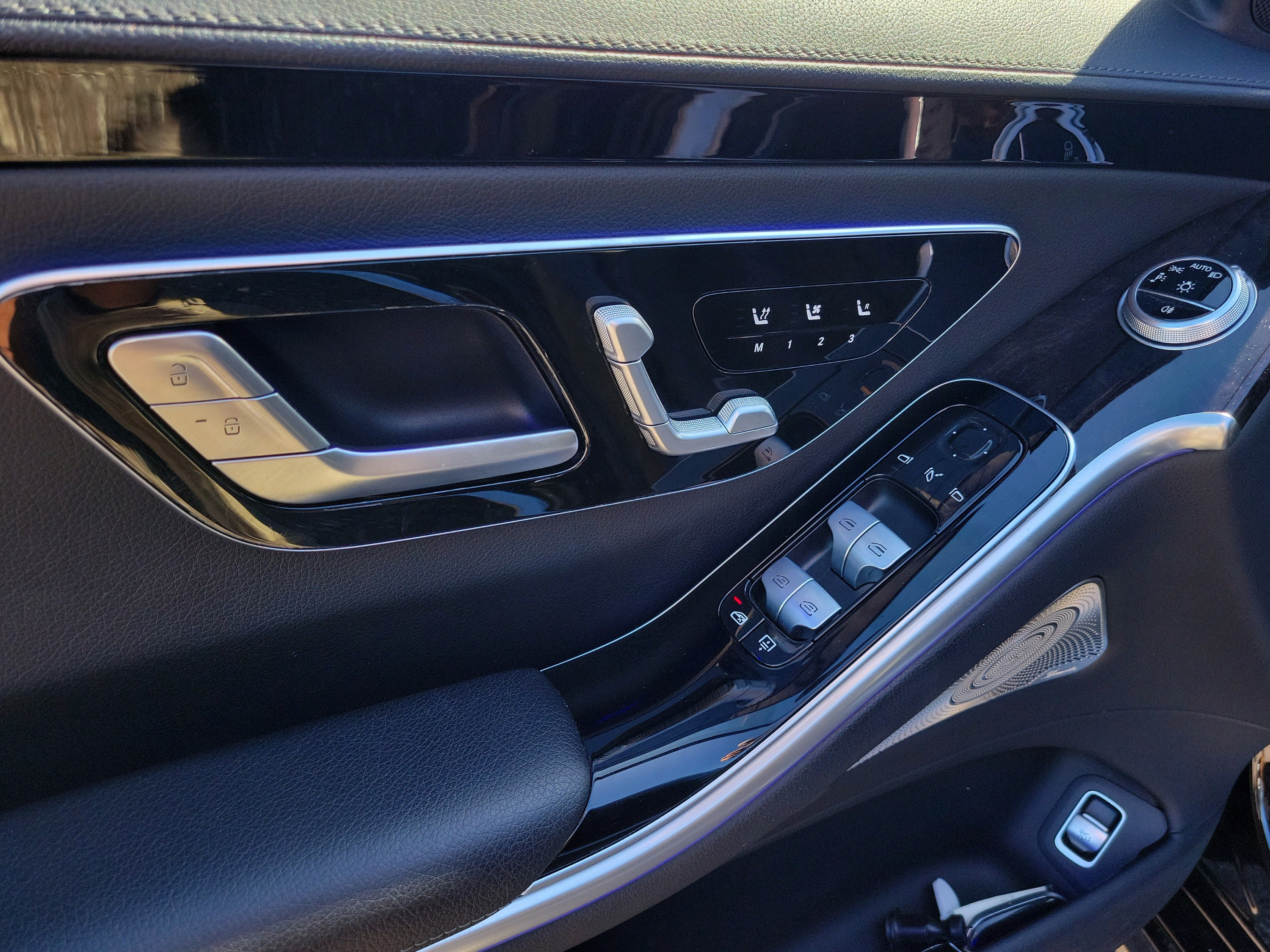 Used 2023 Mercedes-Benz S 500 4MATIC image 22