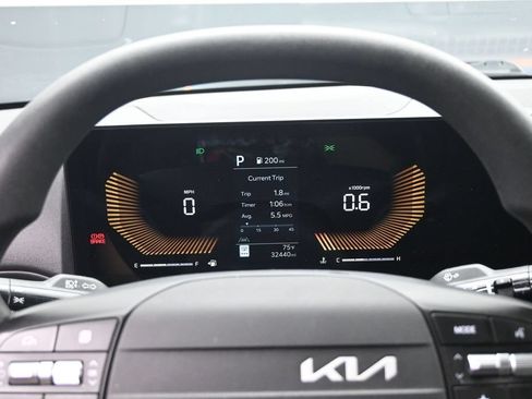 Used 2025 Kia K4 FWD image 11