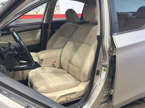 Used 2016 Subaru Legacy 2.5i Premium AWD/4WD image 81