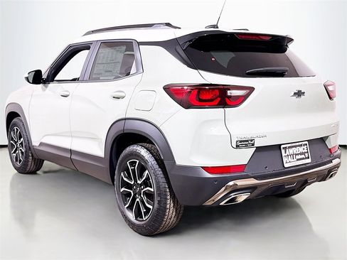 New 2026 Chevrolet TrailBlazer ACTIV w/ Convenience Package image 3