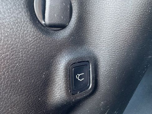 Used 2022 Jeep Compass Limited w/ Elite Group image 33