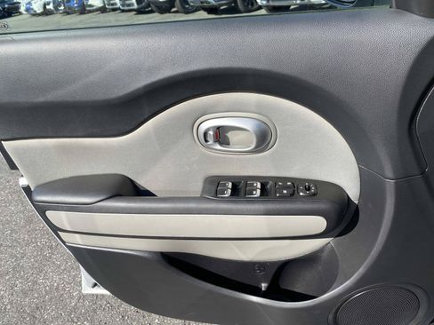 Used 2017 Kia Soul + FWD image 21