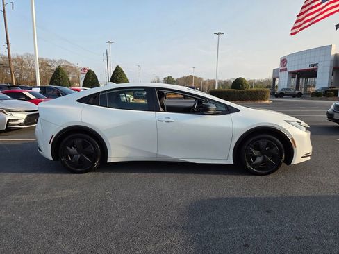 Used 2025 Toyota Prius LE image 13
