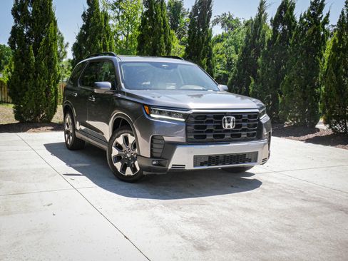 New 2026 Honda Pilot Elite image 2