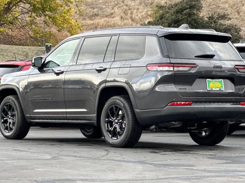 New 2025 Jeep Grand Cherokee L Altitude image 7