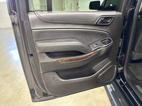 Used 2016 Chevrolet Suburban LT AWD/4WD image 39