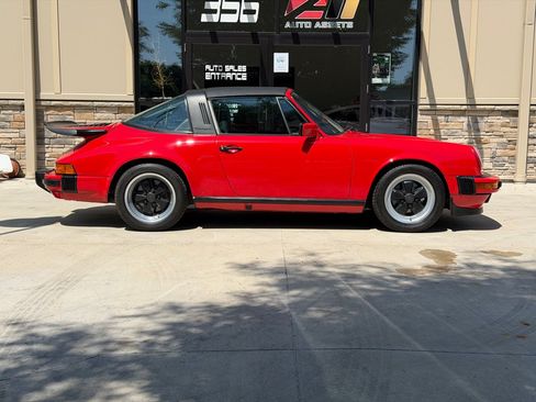 Used 1989 Porsche 911 Carrera RWD image 2