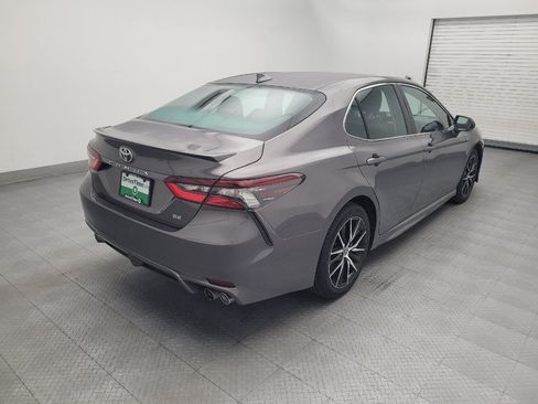Used 2022 Toyota Camry SE FWD image 9