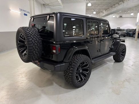 Used 2021 Jeep Wrangler Unlimited Sahara w/ Uconnect 4C Nav & Sound Group AWD/4WD image 9
