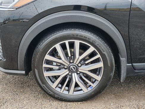 Used 2023 Nissan Kicks SV image 12