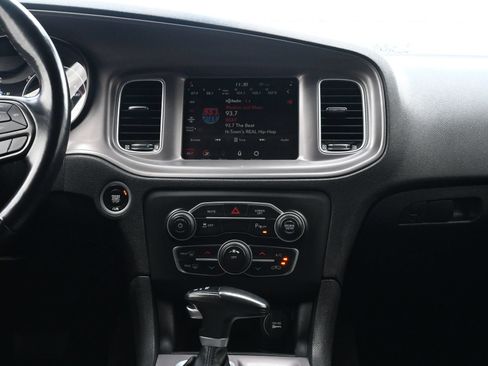 Used 2023 Dodge Charger SXT RWD image 10