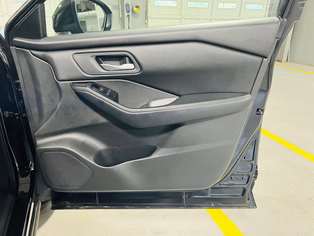 Used 2024 Nissan Rogue SV AWD/4WD image 30