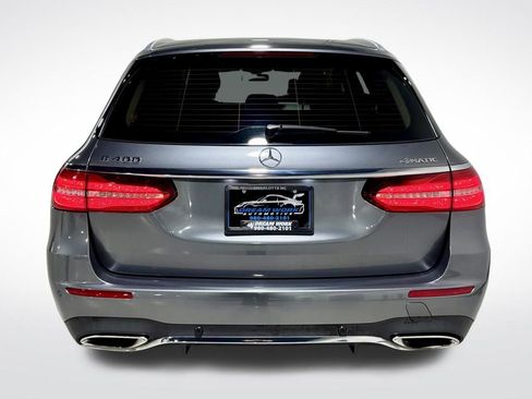 Used 2018 Mercedes-Benz E 400 4MATIC Wagon w/ Premium 1 Package image 9