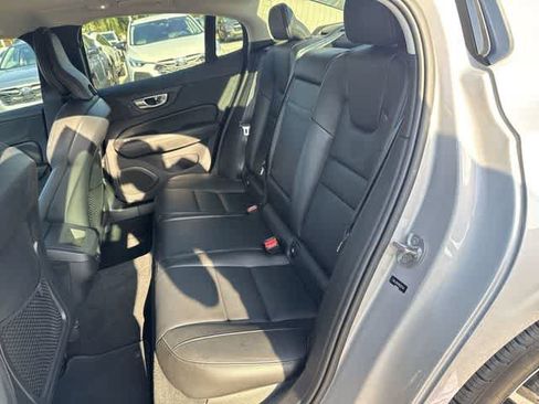 Used 2024 Volvo S60 B5 Core FWD image 18
