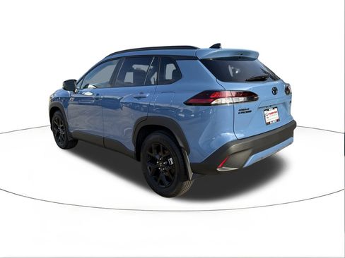 Used 2026 Toyota Corolla Cross LE image 5