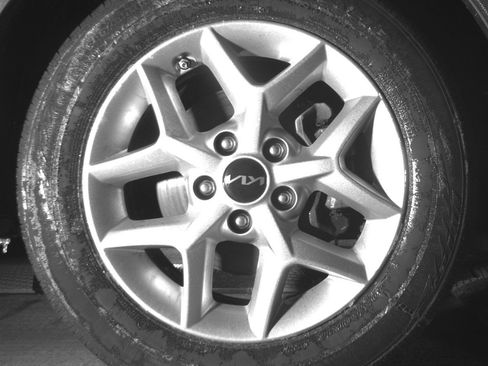 Used 2025 Kia Soul LX w/ LX Technology Package FWD image 13