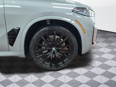 Used 2026 BMW X5 xDrive40i w/ M Sport Package image 11