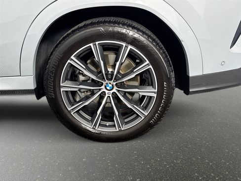 Used 2025 BMW X6 xDrive40i AWD/4WD image 33