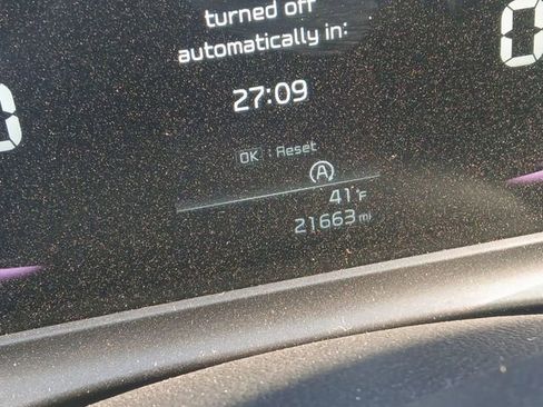 Certified 2025 Kia Seltos S image 15