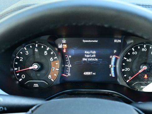 Used 2025 Jeep Compass Limited AWD/4WD image 21