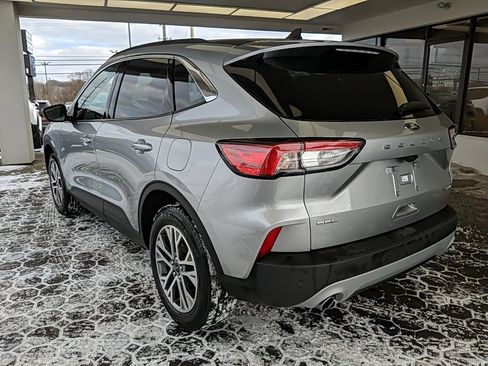 Used 2022 Ford Escape SEL image 9