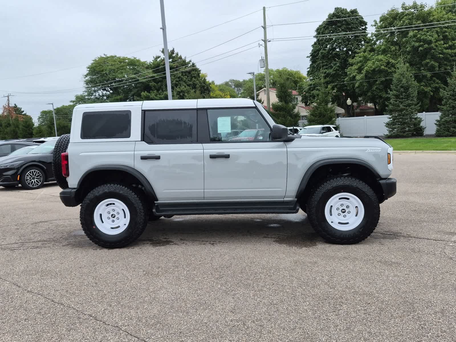 New 2026 Ford Bronco Heritage Edition AWD/4WD image 9