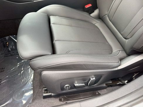 New 2026 BMW 330i Sedan w/ M Sport Package RWD image 19