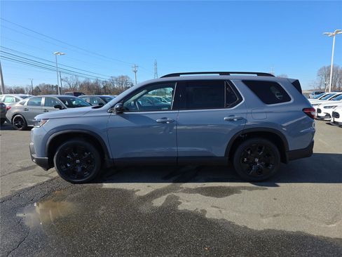 New 2026 Honda Pilot Black Edition image 3