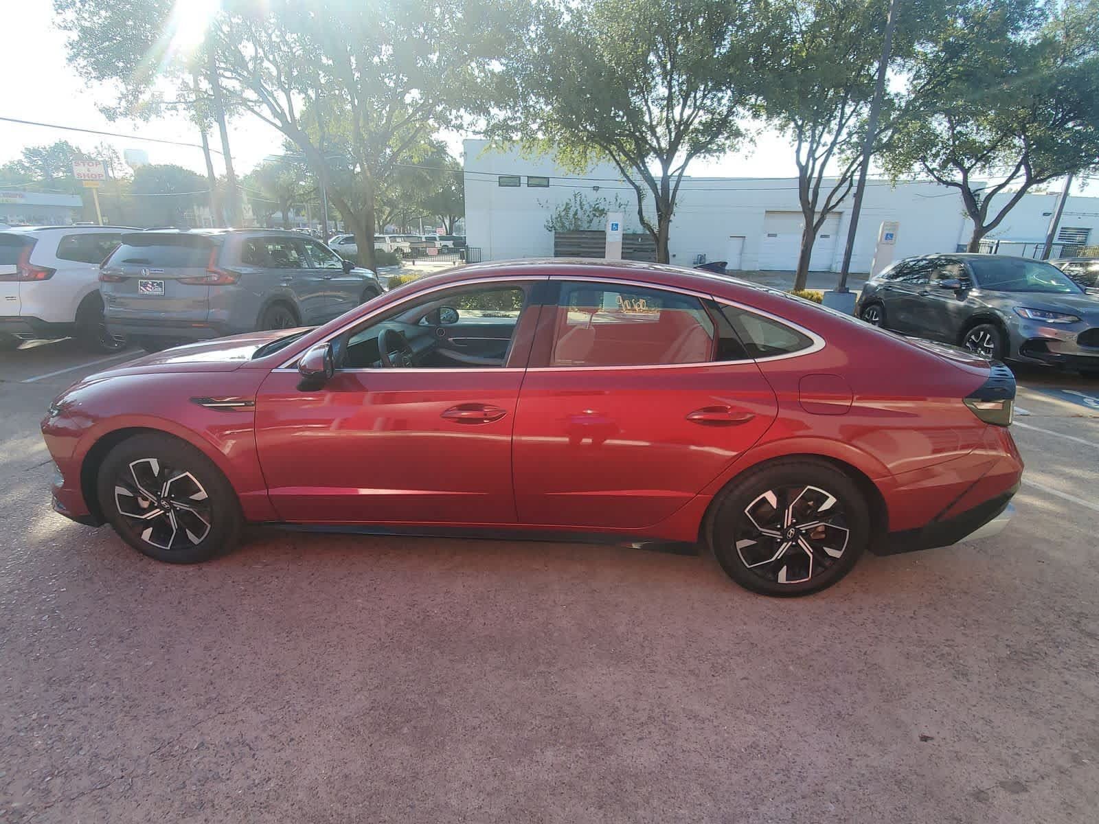 Used 2025 Hyundai Sonata SEL FWD image 3