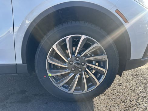 New 2026 Lincoln Corsair Reserve image 8