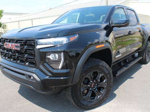 New 2025 GMC Canyon Elevation w/ Convenience Package image 14