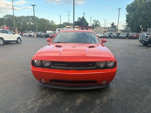 Used 2013 Dodge Challenger R/T RWD image 9