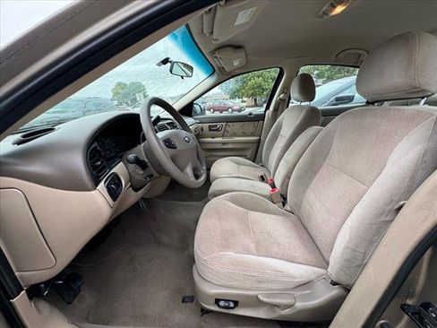 Used 2002 Ford Taurus SES image 3