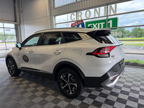 Used 2023 Kia Sportage EX AWD/4WD image 4