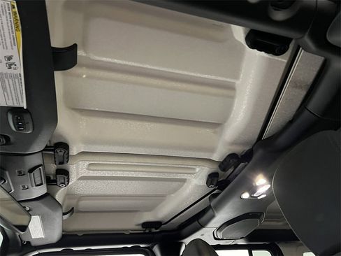 Used 2019 Jeep Wrangler Unlimited Rubicon image 19