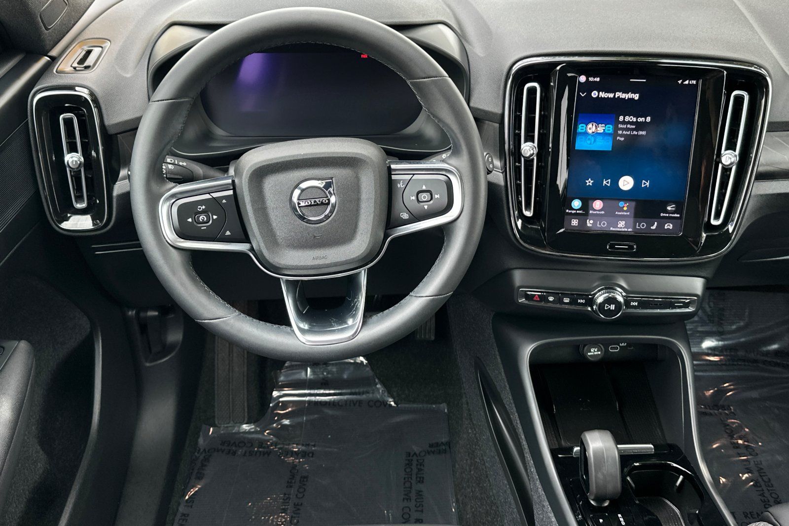 Certified 2024 Volvo XC40 Recharge Core w/ Protection Package Premier AWD/4WD image 15